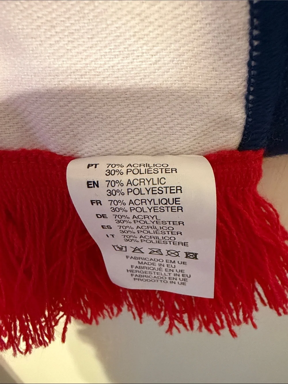 Paris Saint-Germain Navy Blue Supporter Scarf with Red Trim